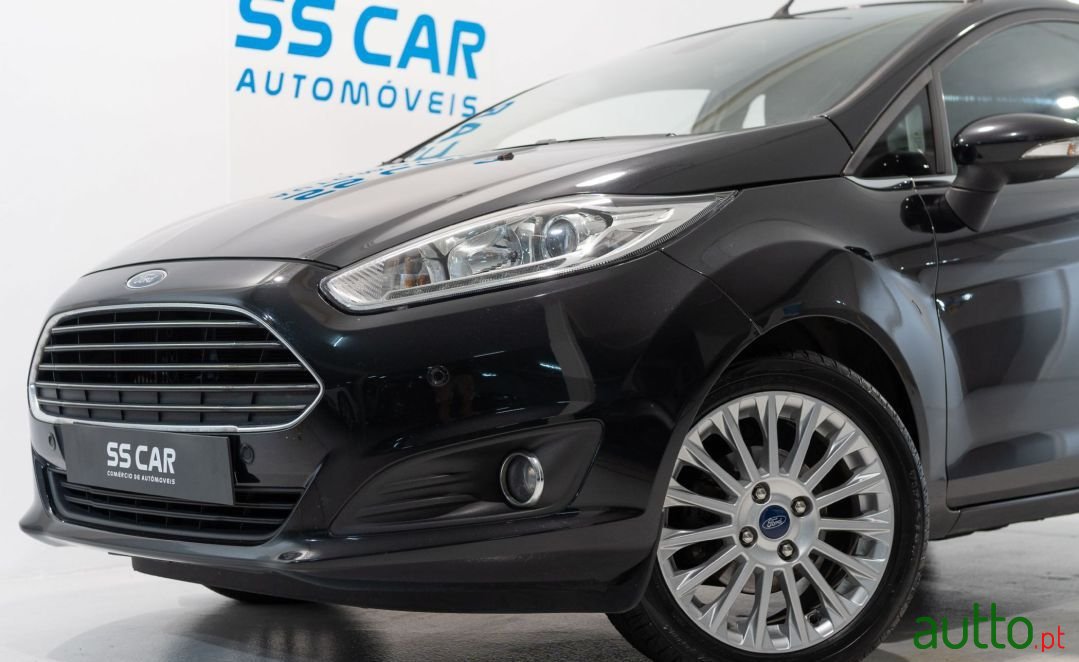 2014' Ford Fiesta photo #3