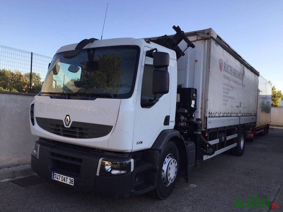 2008' Renault photo #1