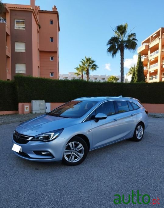 2017' Opel Astra Sports Tourer photo #6