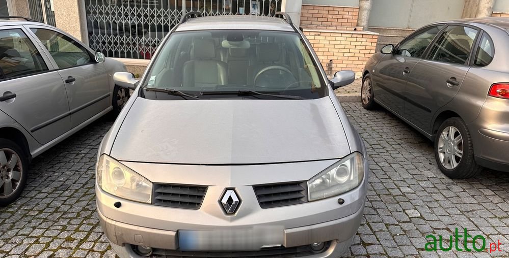 2004' Renault Megane Break photo #1