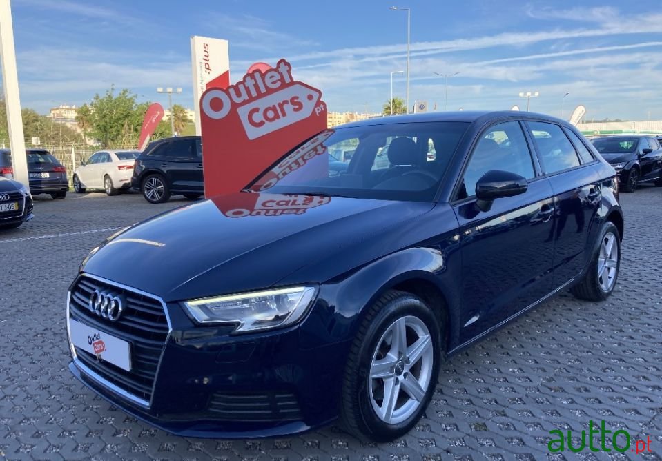 2018' Audi A3 Sportback photo #1