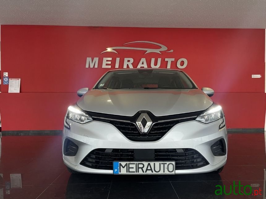 2019' Renault Clio photo #2