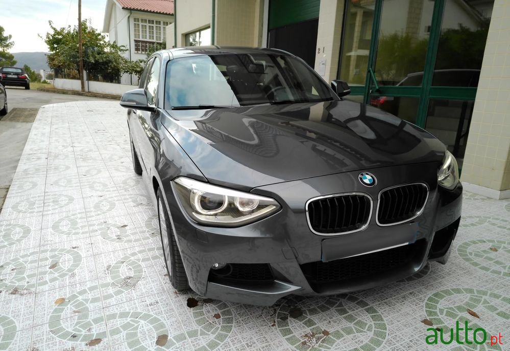 2012' BMW Série 1 D Pack M photo #5