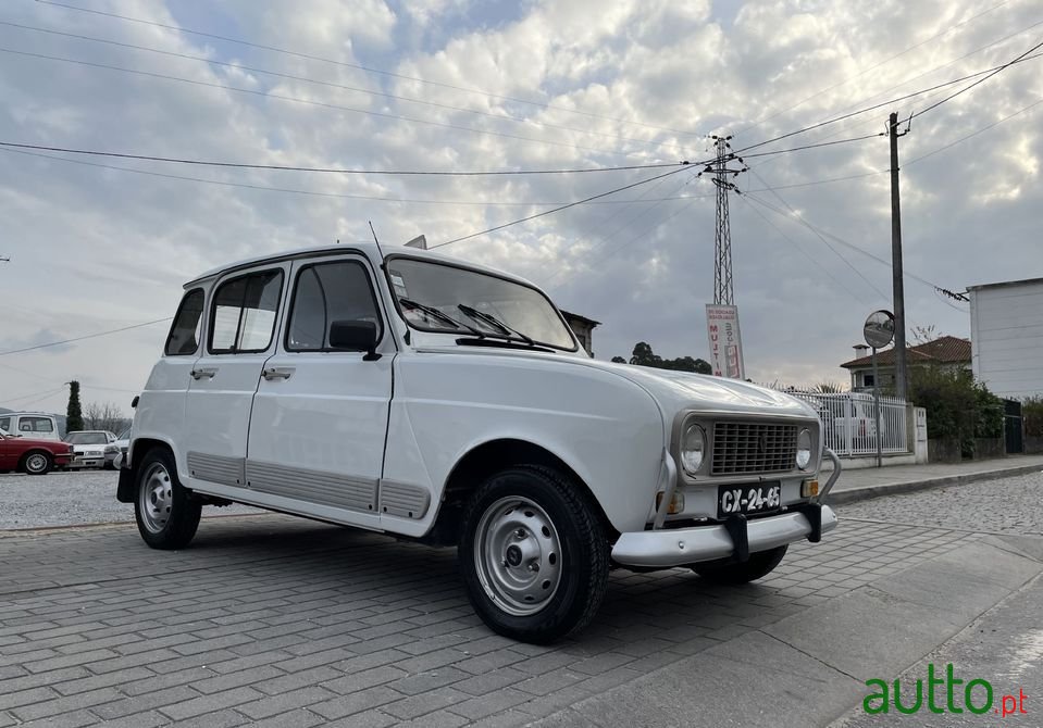 1990' Renault 4 photo #3