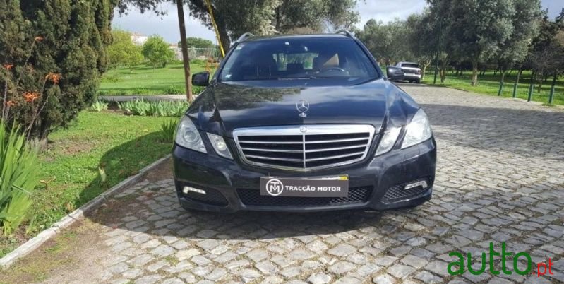 2010' Mercedes-Benz E-350 photo #5