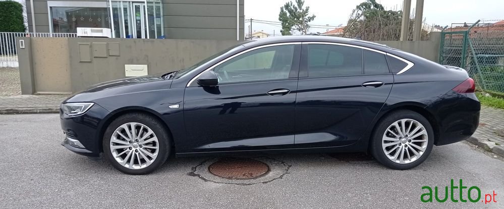 2019' Opel Insignia photo #4