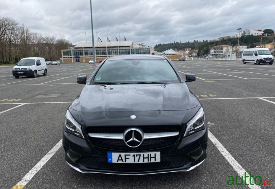 2017' Mercedes-Benz Cla-180 photo #2