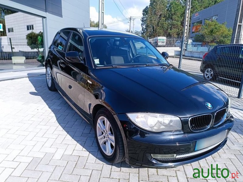 2011' BMW Série 1 D photo #4