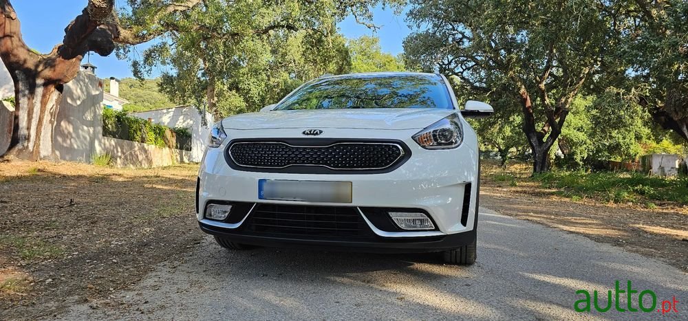 2019' Kia Niro 1.6 Gdi Hev Ex photo #4