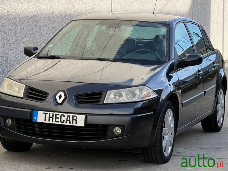 2007' Renault Megane photo #1