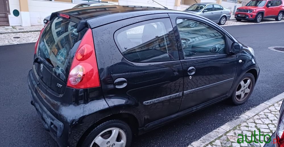 2010' Peugeot 107 1.0 Black&Silver photo #5