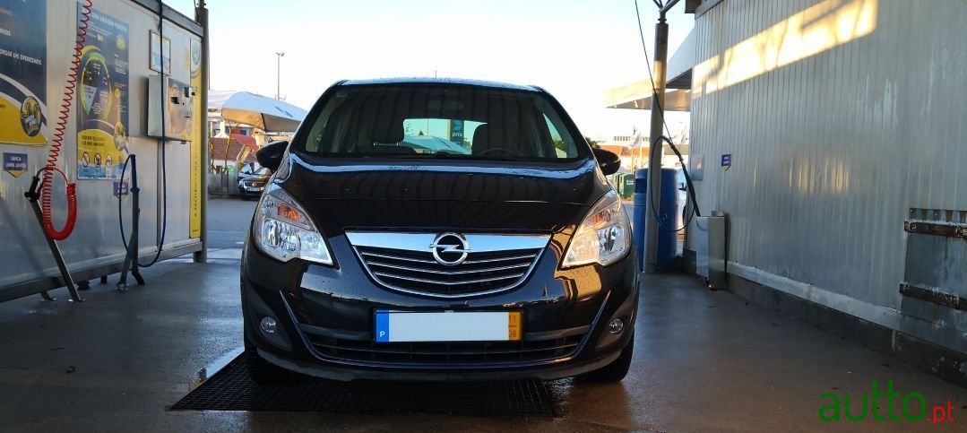 2011' Opel Meriva photo #1