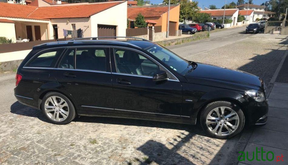 2011' Mercedes-Benz C-220 photo #1