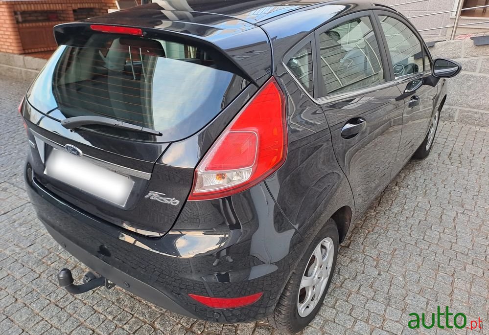 2013' Ford Fiesta photo #5