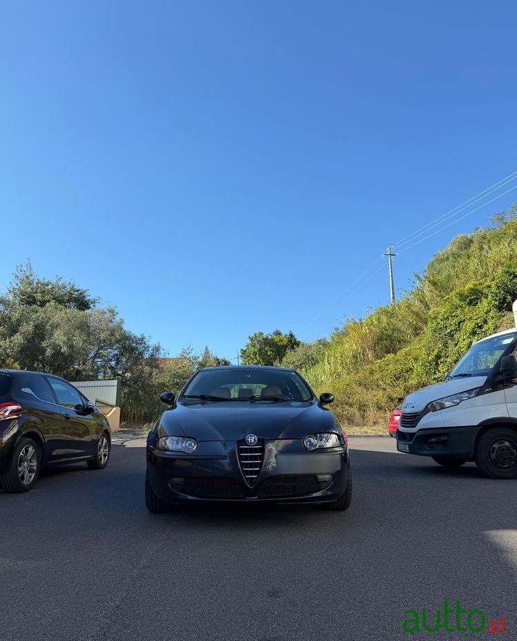 2002' Alfa Romeo 147 Ver-1-6-Ts-Plus photo #2