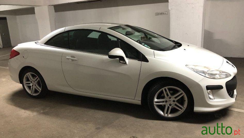 2010' Peugeot 308 photo #2