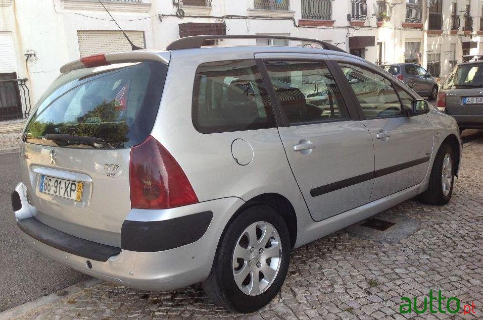 2004' Peugeot 307 Sw photo #3