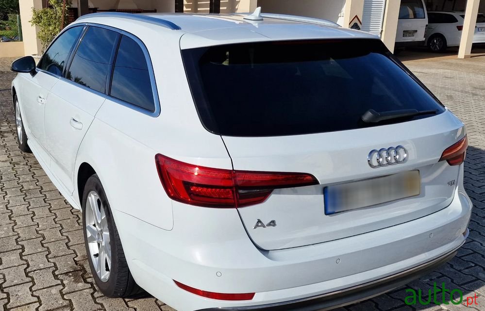 2016' Audi A4 Avant photo #3