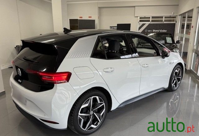 2020' Volkswagen ID.3 photo #3