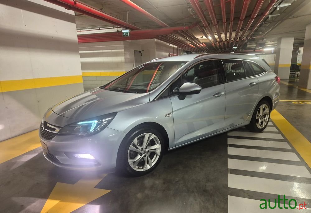 2017' Opel Astra Sports Tourer photo #1