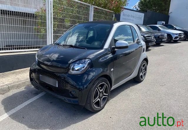 2024' Smart Fortwo Eq Pulse photo #1