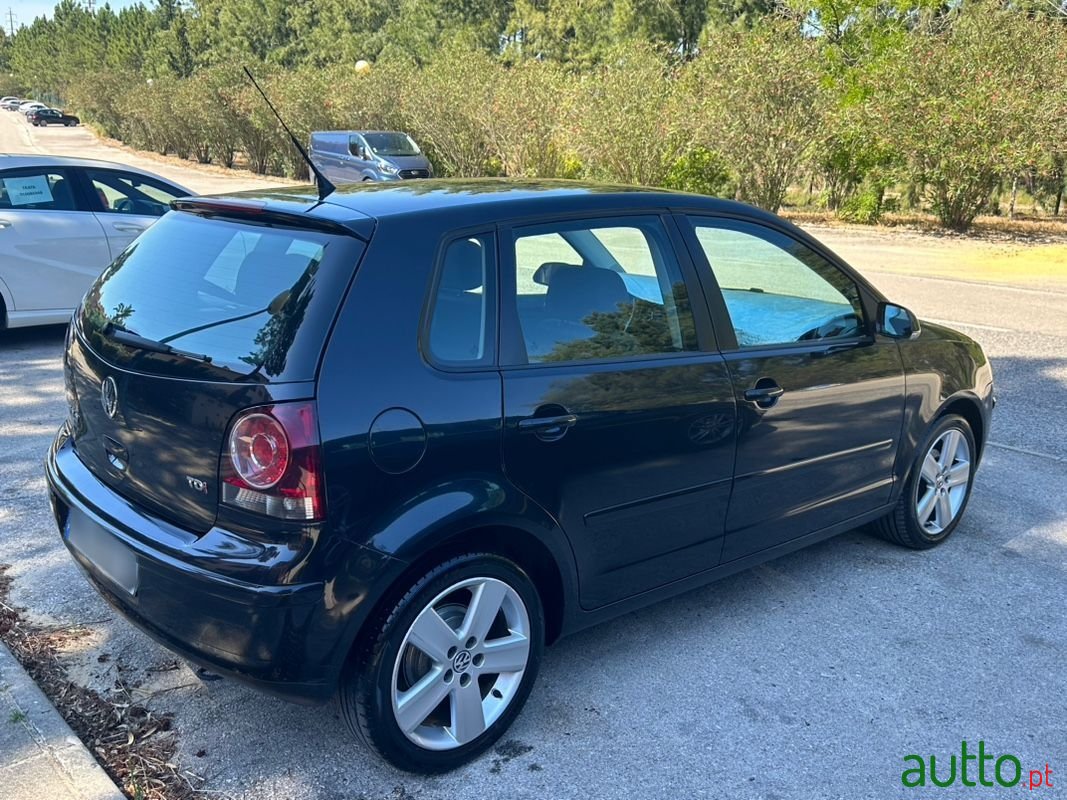 2009' Volkswagen Polo photo #1