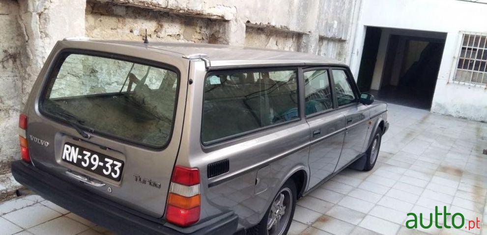 1985' Volvo 245 Glt photo #2