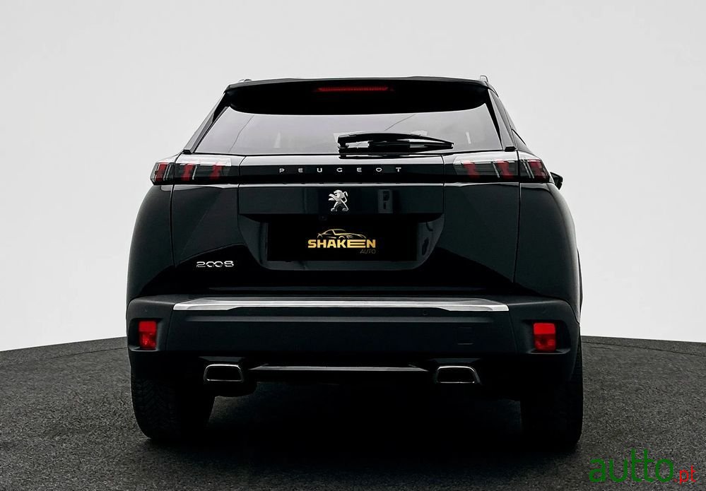 2021' Peugeot 2008 photo #5