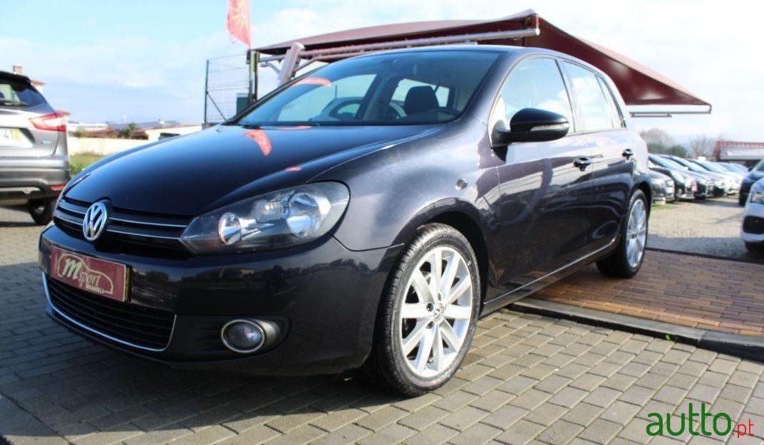 2010' Volkswagen Golf photo #1