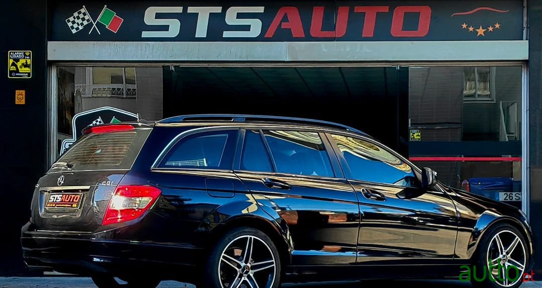 2008' Mercedes-Benz C-220 photo #3