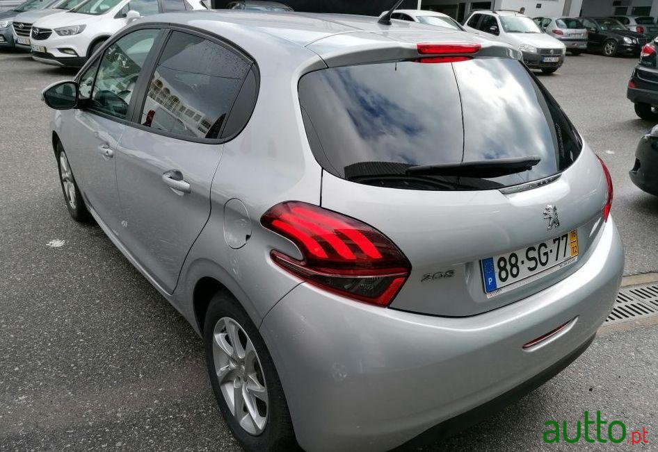 2016' Peugeot 208 1.6 Hdi photo #3