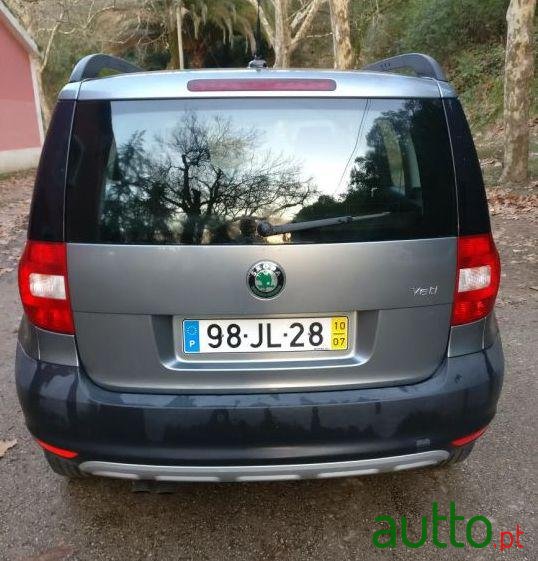 2010' Skoda Yeti 1.2 Tsi photo #2