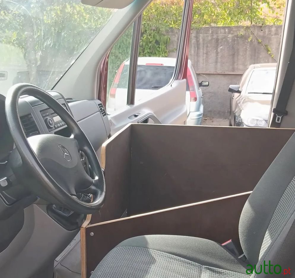 2011' Mercedes-Benz Sprinter photo #6