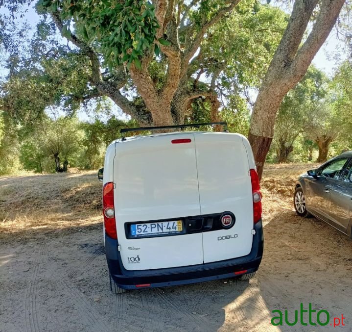 2015' Fiat Doblo photo #2