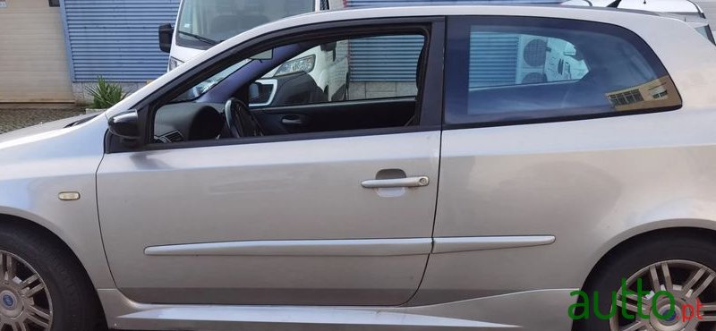 2002' Fiat Stilo photo #4