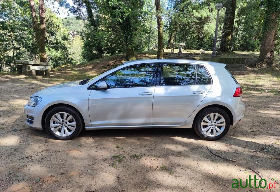 2013' Volkswagen Golf photo #4