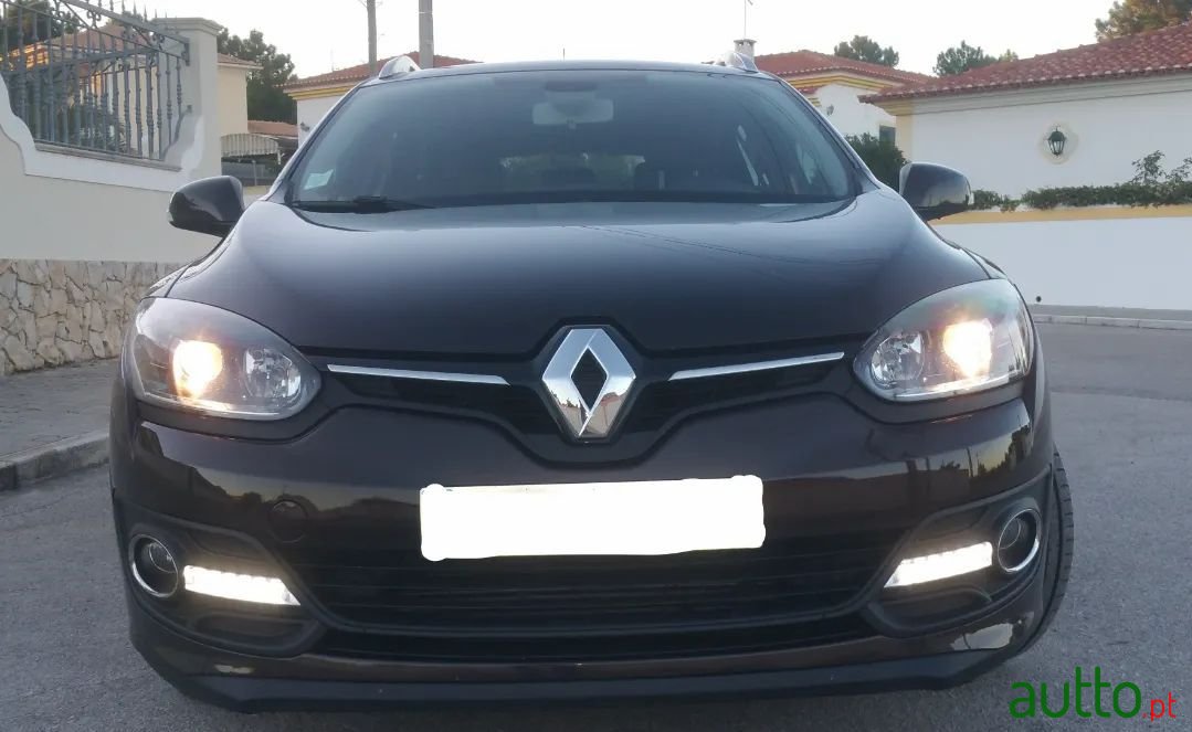 2015' Renault Megane Sport Tourer photo #3