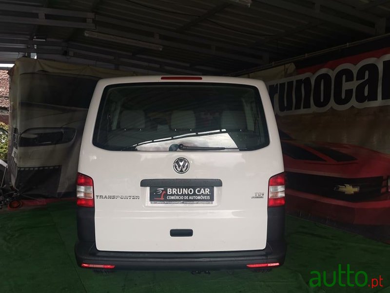 2013' Volkswagen Transporter photo #6