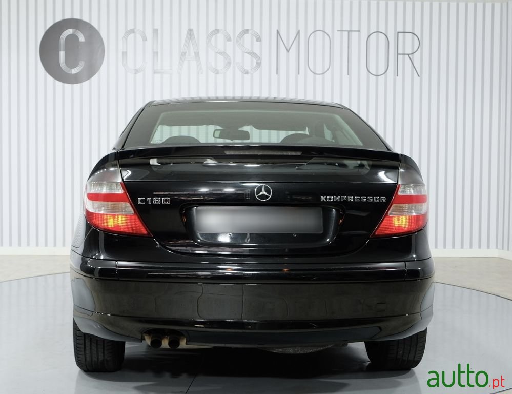 2005' Mercedes-Benz Classe C photo #4