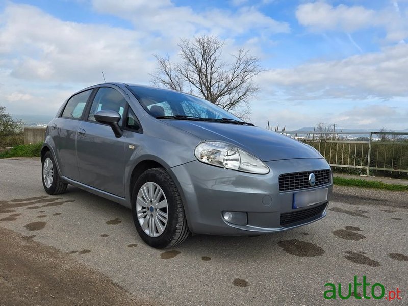 2007' Fiat Grande Punto photo #2