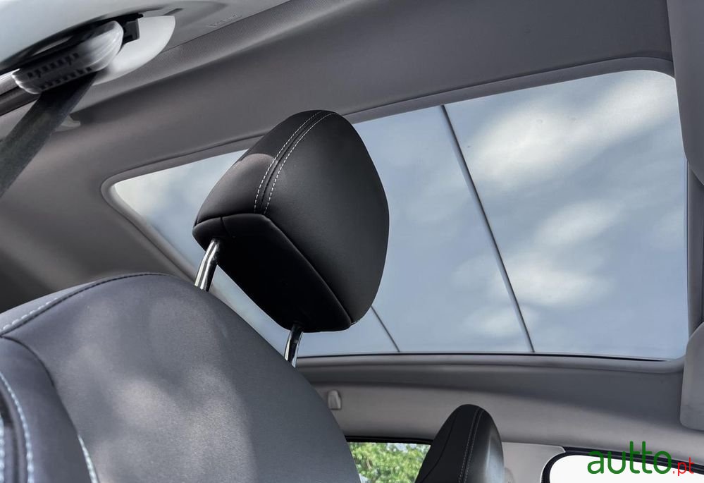 2019' Peugeot 2008 Puretech 110 photo #6