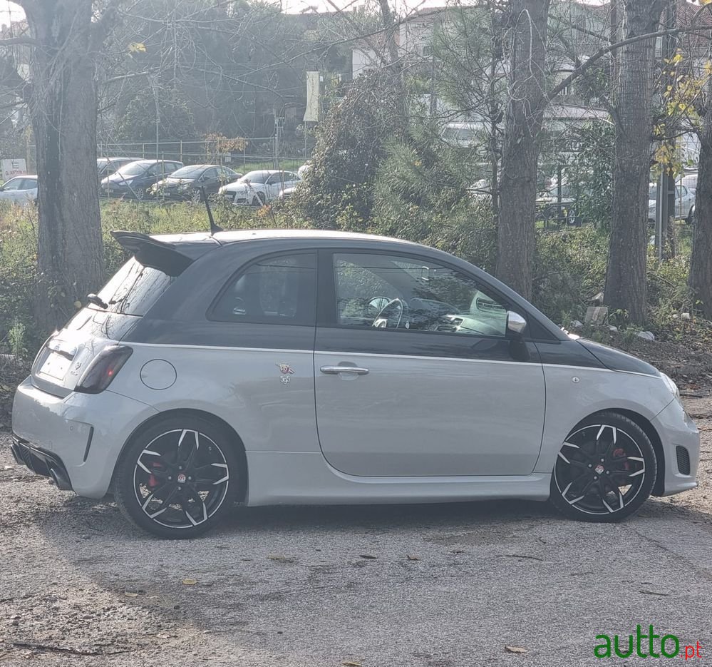 2015' Fiat 595 Abarth photo #6
