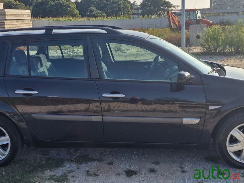 2004' Renault Megane Break photo #3