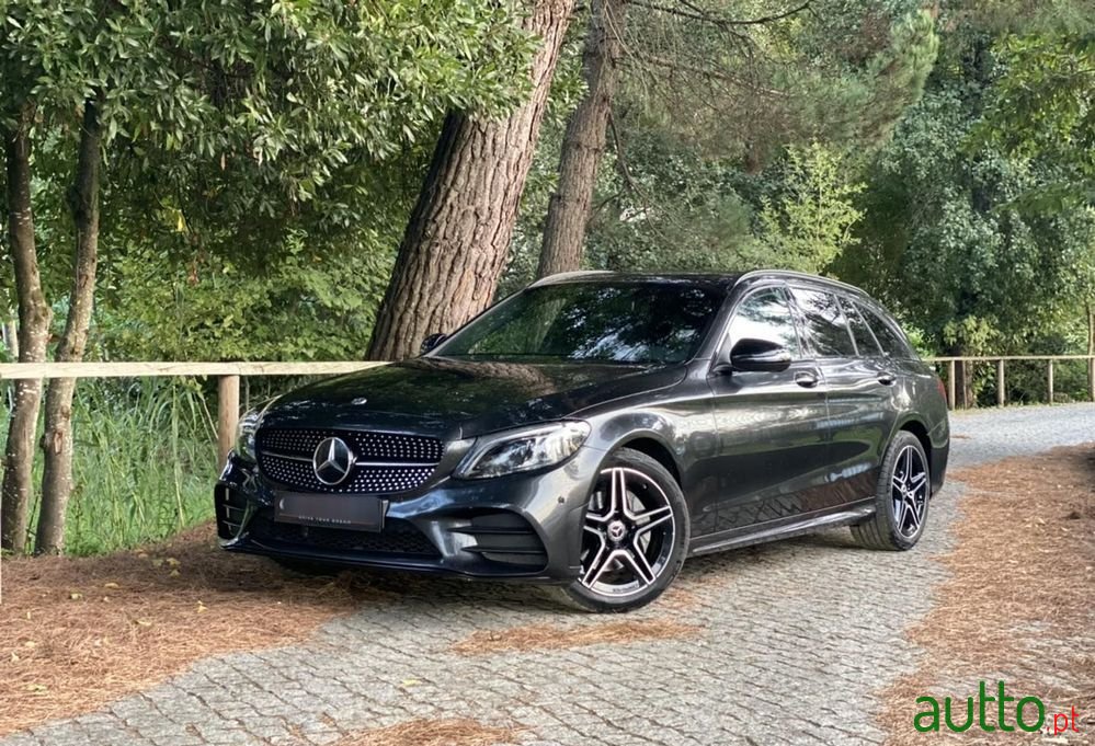 2021' Mercedes-Benz C 220 D Amg Line photo #2