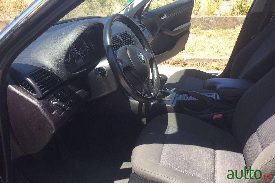 2004' BMW 320 photo #1