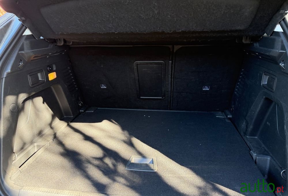 2018' Peugeot 3008 photo #6