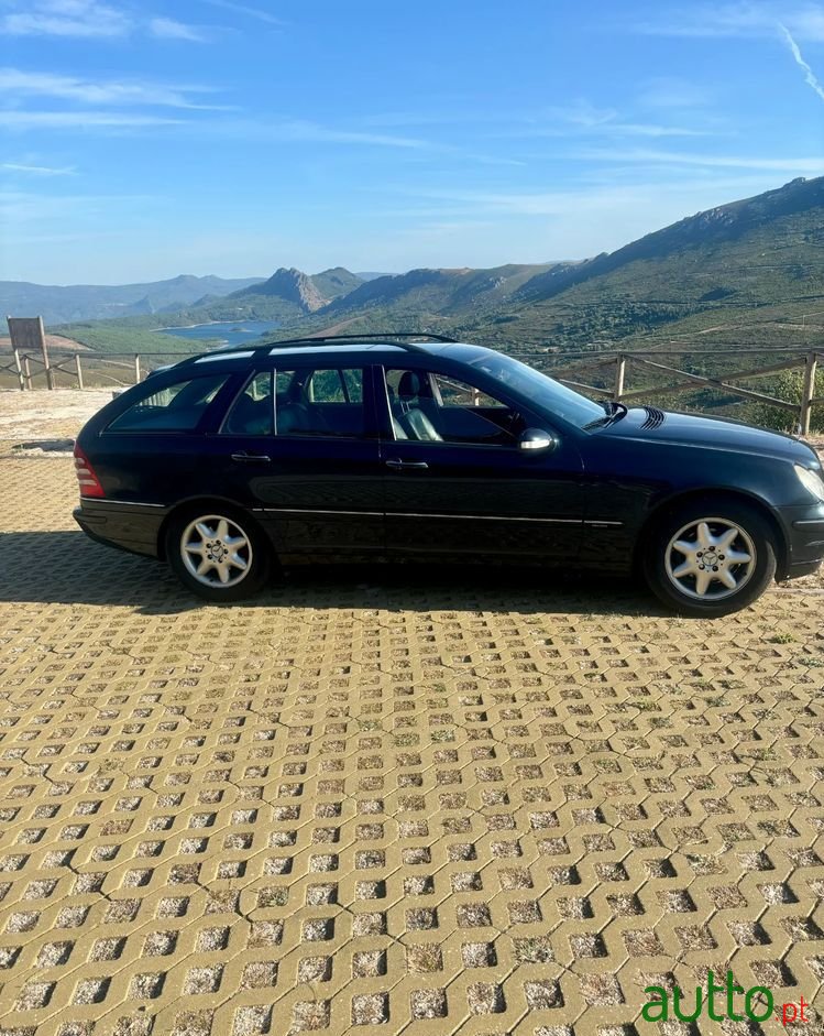 2001' Mercedes-Benz Classe C photo #3