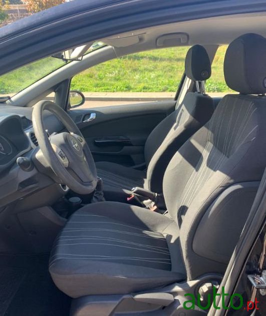 2008' Opel Corsa photo #1