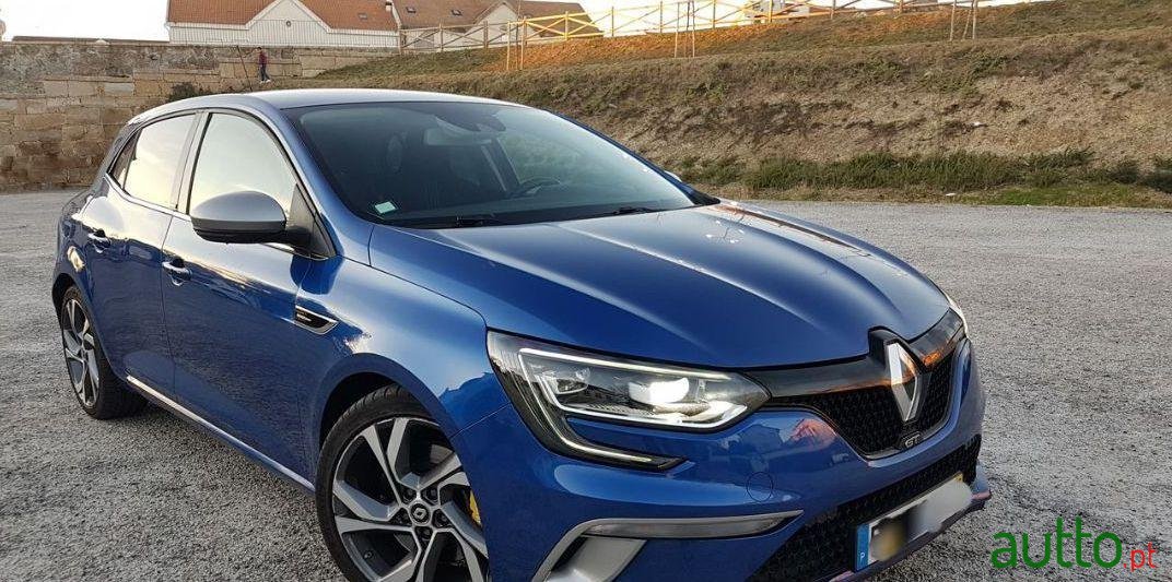 2015' Renault Megane photo #2