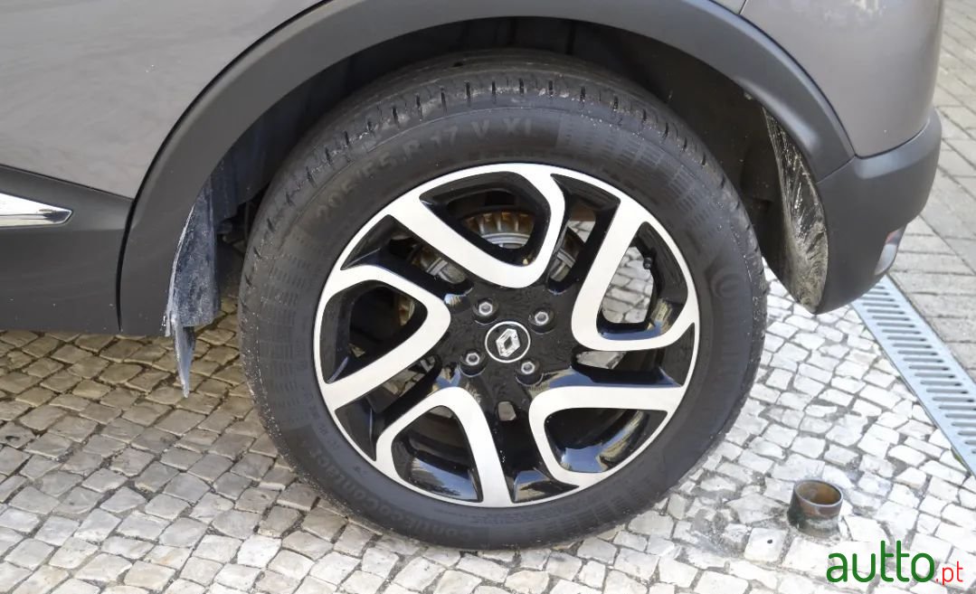 2017' Renault Captur photo #2